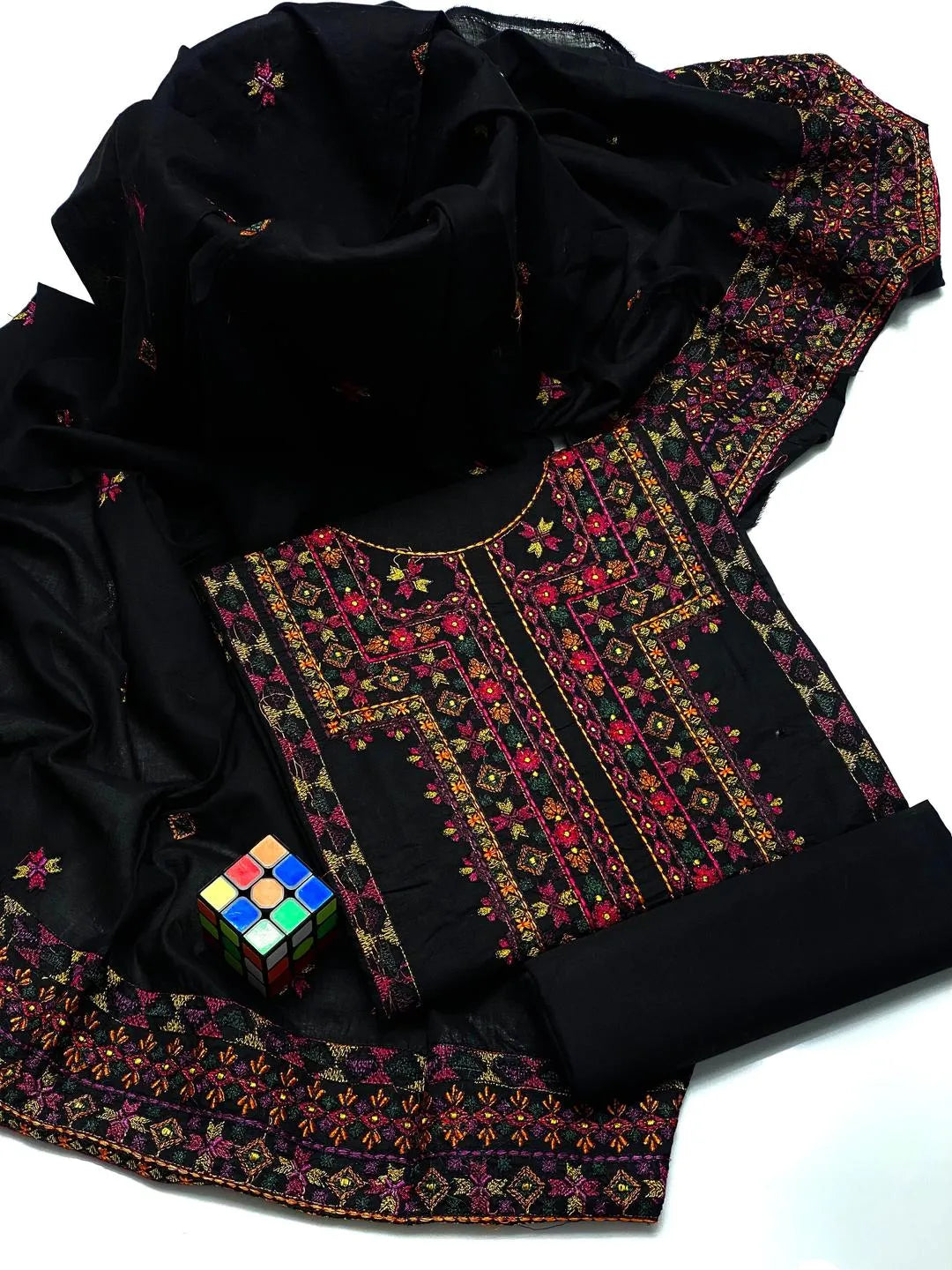 3 Pcs Women's Unstitched Embroidered Suit