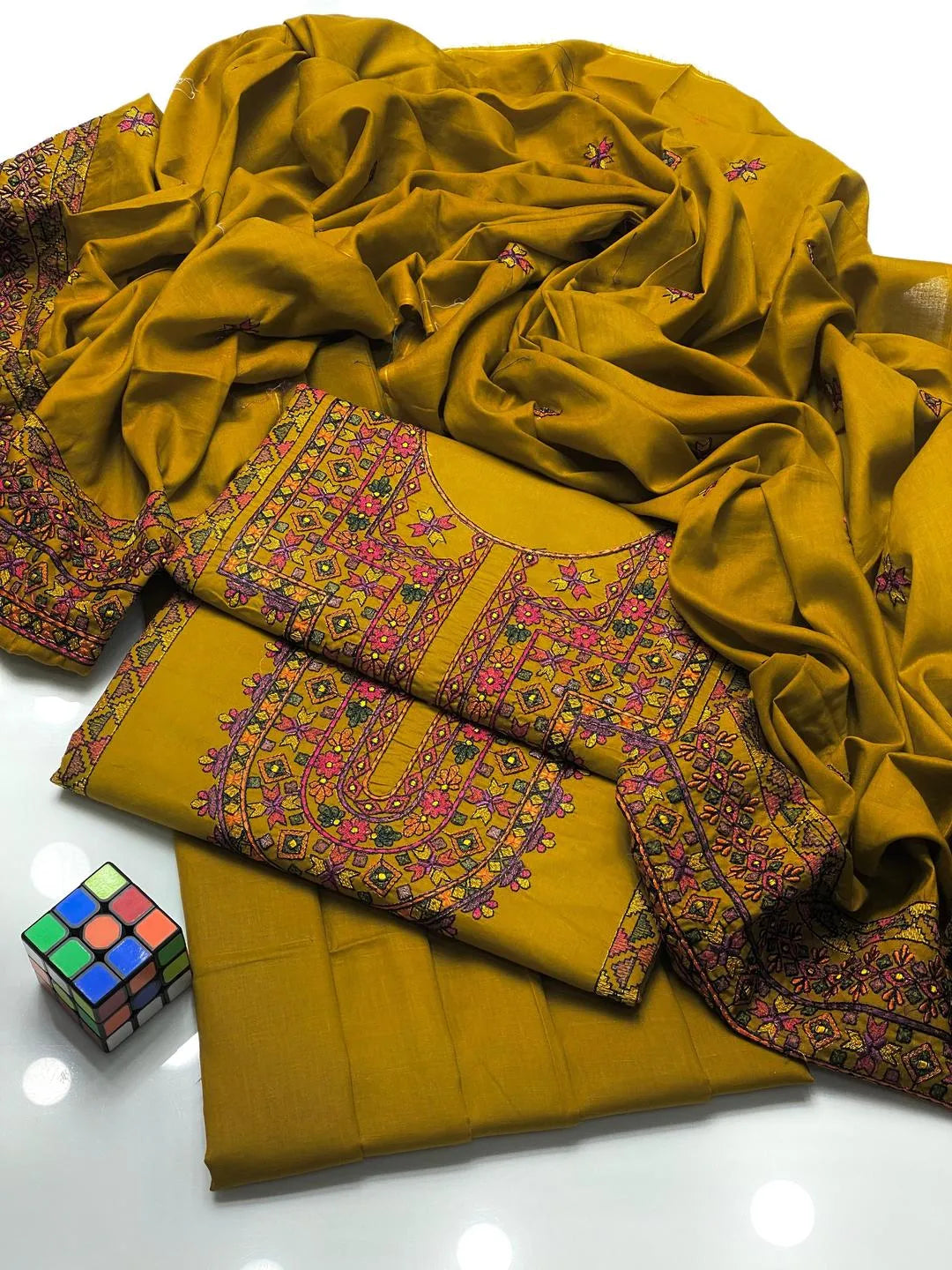 3 Pcs Women's Unstitched Embroidered Suit